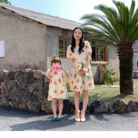 Платье для мамы и дочки с цветочным рисунком, летняя одежда для мамы и дочки, цельное платье для маленьких девочек, одежда