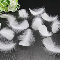 Декоративный шарик, 4-8 см, из натурального лебяжьего пера, цветное пушистое перо, для декорирования свадьбы