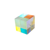 Шестигранная призма X-Cube из витражного стекла