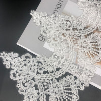 Кружевная ткань с блестками