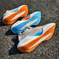 出口單！99.99美刀！苞米花發泡大底！情侶款透氣飛織運動休閒鞋