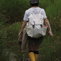 《自然復興》戶外登山輕量化防水休閒登山包運動徒步輕便雙肩包