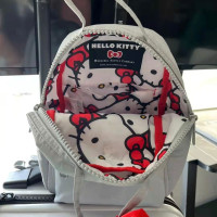 2023新款潮hellokitty可愛校園聯名雙肩包書包女電腦包揹包包