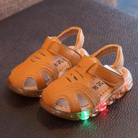 Сандалии со светодиодной подсветкой для маленьких мальчиков и девочек, модная повседневная спортивная обувь с мягкой подошвой, для начинающих ходить детей, европейские размеры 21-30, на лето