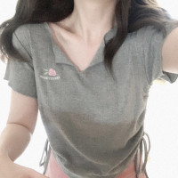 薔薇花刺繡 正肩 V領 復古少女 兩側抽繩抽褶 短袖T恤 U