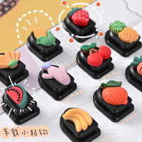 可爱卡通汽车挂钩迷你车载多功能粘贴小挂钩创意车内副驾装饰用品