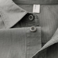 衣櫃裡面的常青樹！淺灰色復古休閒翻領長袖襯衫簡約情侶百搭上衣