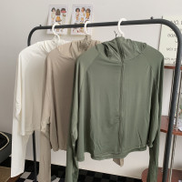 披肩防曬衣透氣爽滑冰涼感原紗寬鬆抗UV雲朵防曬服開車百搭女