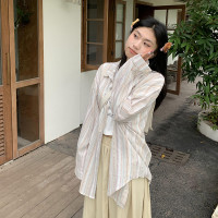 橘子樹在哪兒奶杏色條紋防曬襯衫女夏季寬鬆韓版休閒薄款襯衫外套
