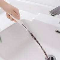 Трафаретная щетка для очистки труб в ванной комнате