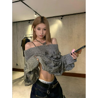 Turn up/陳腿兒 性感辣妹灰色破壞鏤空毛衣女春秋一字露肩上衣ins