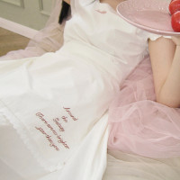 南西 白色字母刺繡洋裝小眾精緻特別少女doll感可拆卸花邊圍裙