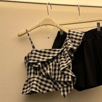 十三行2023夏季新款韓版法式方領不規則別致格子短款吊帶上衣女