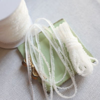 Белый кружевной эластичный шитье