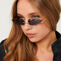Очки солнцезащитные женские мужские KILINI, имиджевые черные в форме огня пламя, очки солнечные модные, тренд Тик Ток 2023, чехол в комплекте