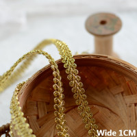 Блестящая золотая Полиэстеровая плетеная тесьма шириной 1 см, стандартная кружевная отделка, платье, головной убор, аксессуары для шитья ручной работы