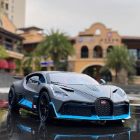 Модель спортивного автомобиля Bugatti DIVO 1:24, Литые металлические игрушечные автомобили, модель автомобиля, коллекция со звуком и светом, подарок для детей