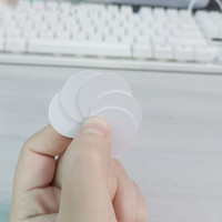 Тег 10Pcs NTAG215 NFC 215 стирает пустые белые мультфильмы с тегами RFID для мобильных телефонов и устройств NFC с тегами NFC