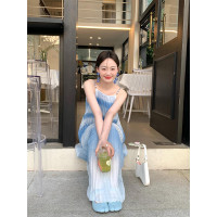 Turn right/陳大腿 法式藍色漸層吊帶洋裝2023夏海邊度假沙灘裙