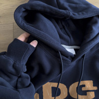 試穿巨好看！2023新款連帽運動衫女設計感寬鬆百搭印花套頭上衣外套