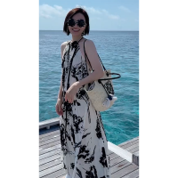 高端精緻茶歇法式今年流行漂亮裙子海邊度假掛頸洋裝女夏2023新